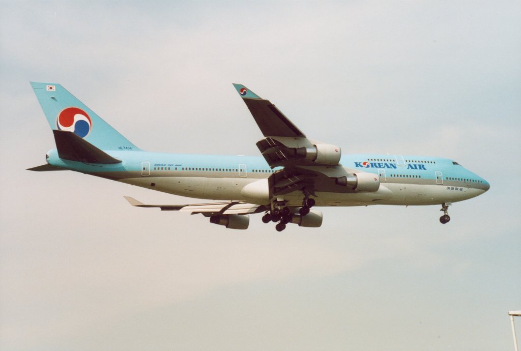 Korean Air 747-4B5