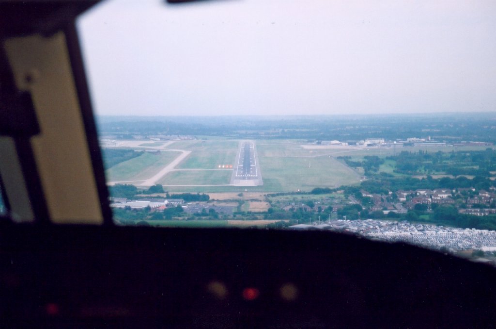 Approach to runway 15