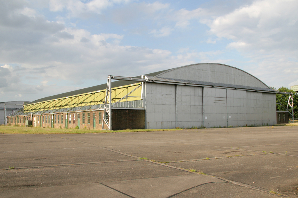 Type J aircraft shed, Swinderby.