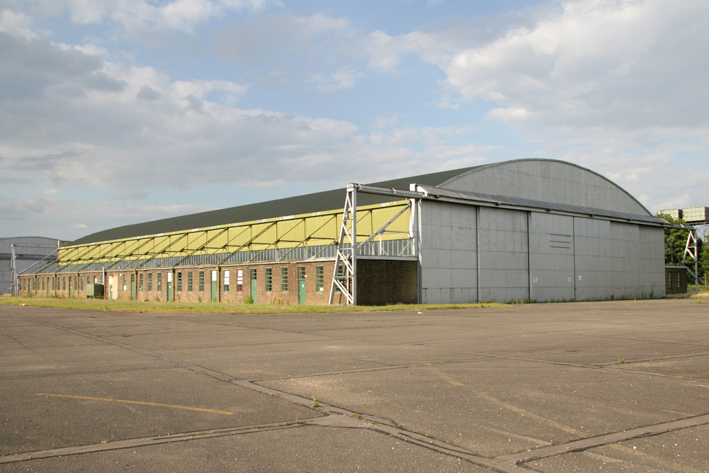 Type J aircraft shed, Swinderby.