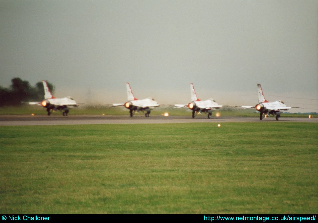 Thunderbirds F-16C Fighting Falcons