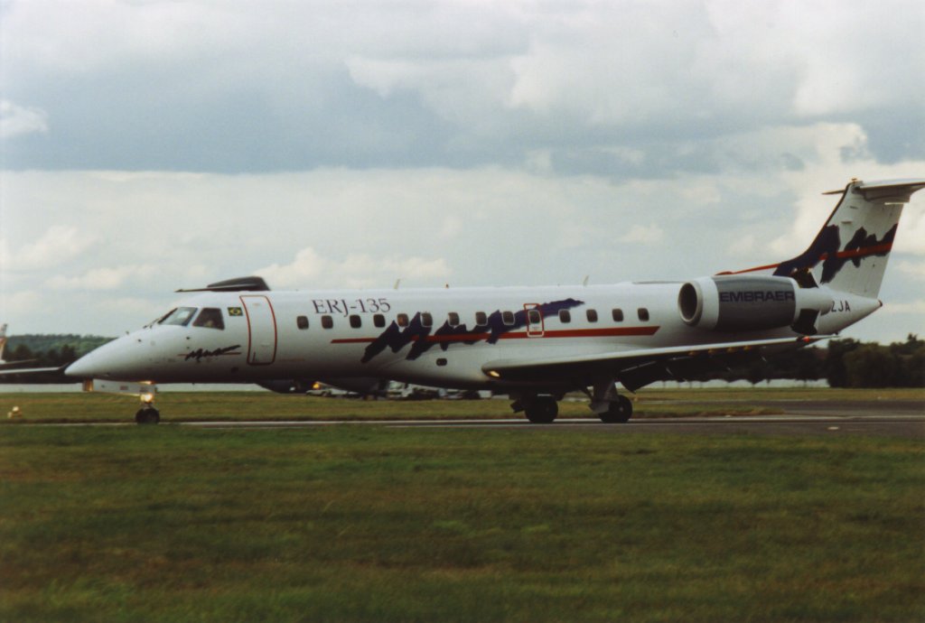 Embraer ERJ135